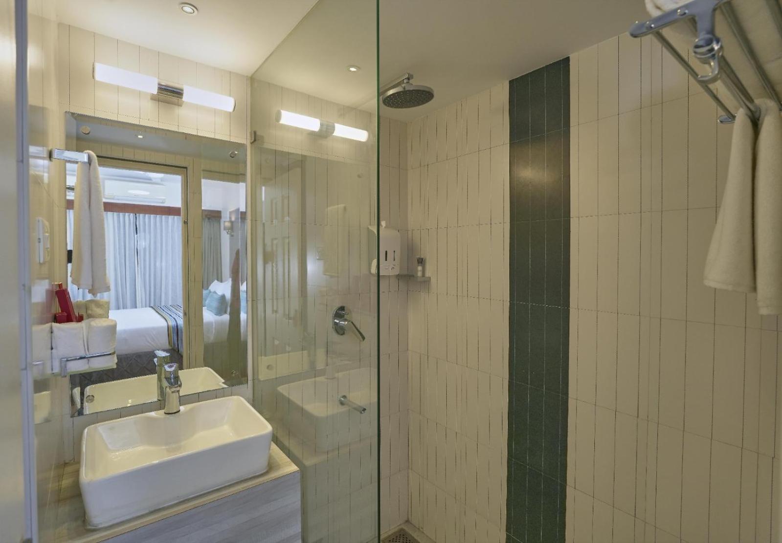 Noah Sky Suites Kochi Eksteriør billede